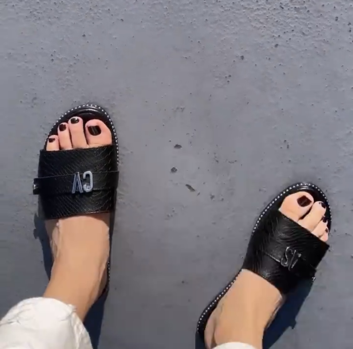 Anna Sarelly Feet